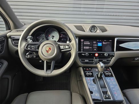 Used 2023 Porsche Macan S image 76
