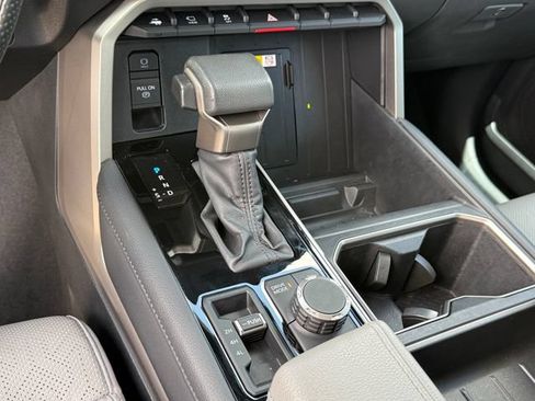 Used 2023 Toyota Tundra Limited AWD/4WD image 24