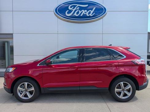 Certified 2024 Ford Edge SEL w/ Convenience Package AWD/4WD image 2