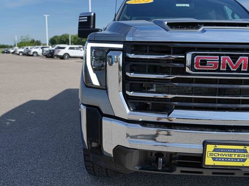 Used 2024 GMC Sierra 2500 SLT AWD/4WD image 4
