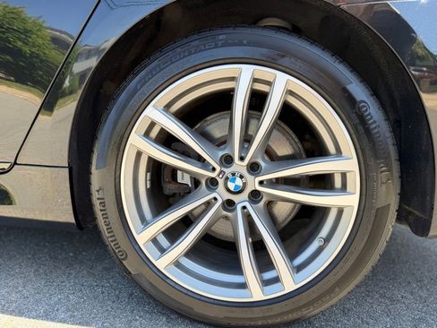 Used 2019 BMW 750i xDrive w/ Executive Package AWD/4WD image 23
