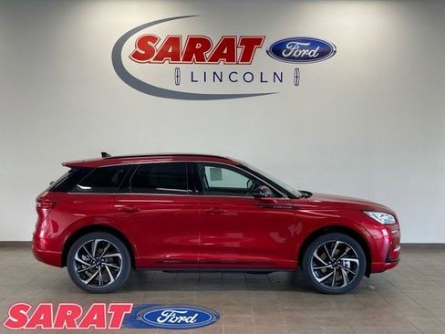 New 2025 Lincoln Corsair Grand Touring w/ Equipment Group 301A AWD/4WD image 1