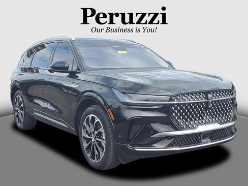 Used 2024 Lincoln Nautilus Reserve w/ Equipment Group 202A image 1