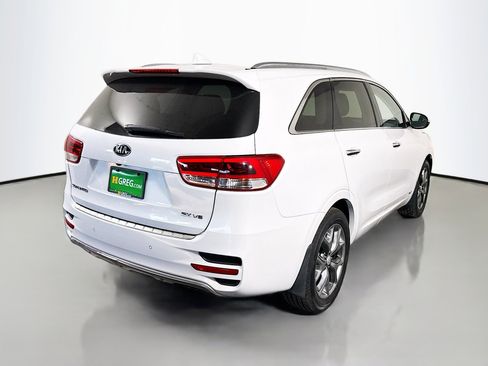 Used 2016 Kia Sorento SX image 10