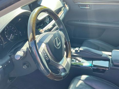 Used 2013 Lexus ES 350 w/ Luxury Pkg image 7
