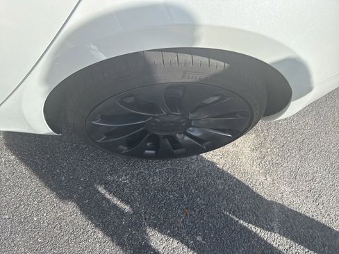 Used 2023 Tesla Model 3 Standard Range image 5