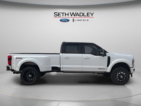 Used 2026 Ford F450 Platinum w/ FX4 Off-Road Package image 8