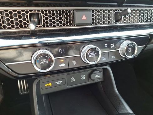 Used 2025 Honda Civic Sport image 26