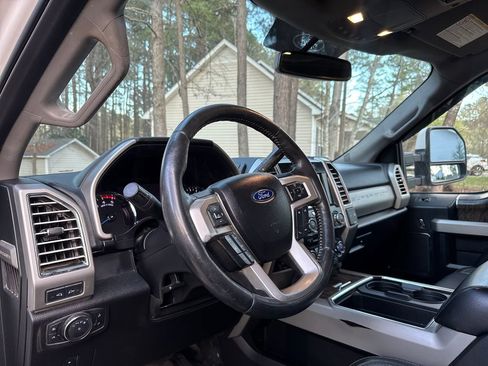 Used 2017 Ford F250 Lariat w/ Lariat Value Package image 15