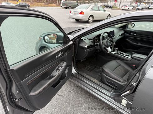Used 2021 Nissan Altima 2.5 SR w/ SR Premium Package FWD image 17