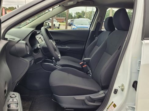 New 2025 Nissan Kicks Play S image 3