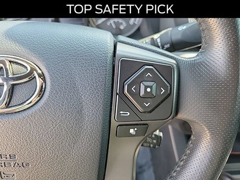 Used 2017 Toyota Tacoma TRD Sport w/ Tow Package (A/T) AWD/4WD image 22