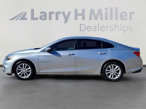 Used 2016 Chevrolet Malibu LT image 2