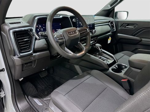 New 2026 GMC Canyon Elevation w/ Convenience Package image 9