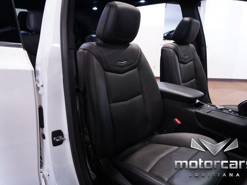 Used 2023 Cadillac XT6 Premium Luxury image 30