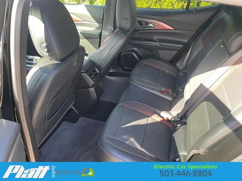 Used 2024 Chevrolet Equinox EV RS FWD image 39