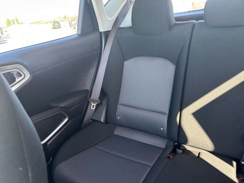 Used 2025 Kia Soul LX w/ LX Technology Package FWD image 37