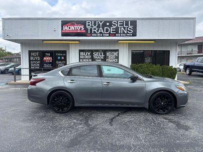 Used 2017 Nissan Altima 2.5 SR w/ Midnight Edition Package