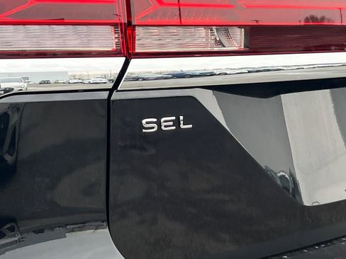 New 2026 Volkswagen Atlas SEL image 7