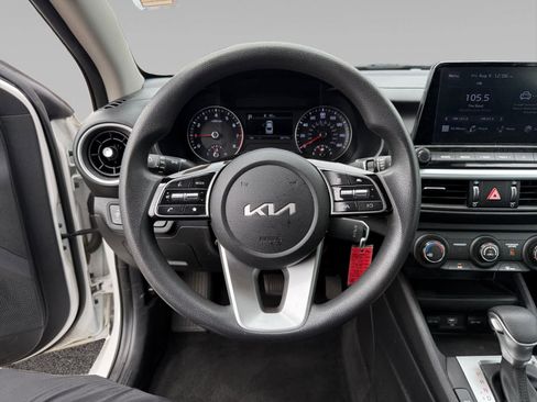 Used 2022 Kia Forte LXS image 12