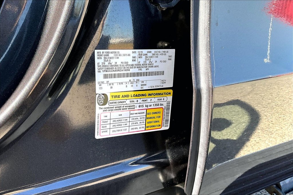 Used 2024 Ford Expedition Limited AWD/4WD image 33