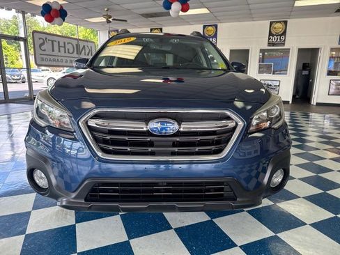 Used 2019 Subaru Outback 2.5i Limited image 2