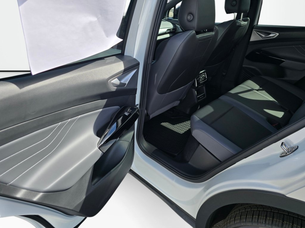 New 2026 Volkswagen ID.4 Pro S AWD/4WD image 33
