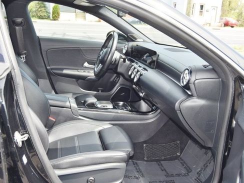 Used 2020 Mercedes-Benz CLA 250 4MATIC image 30