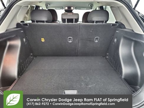 Used 2025 Hyundai Kona SEL AWD/4WD image 29