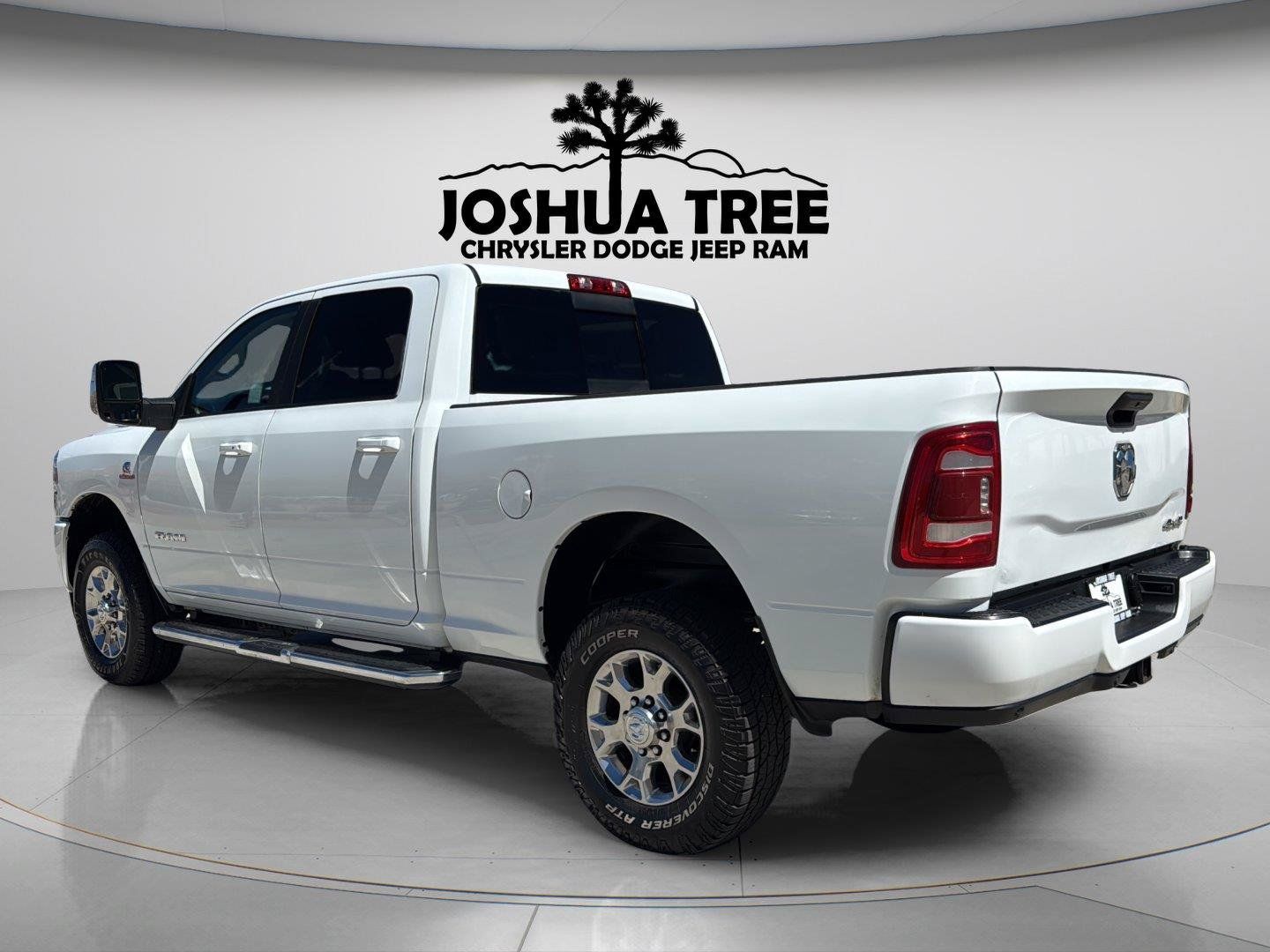 Used 2024 RAM 2500 Laramie AWD/4WD image 5
