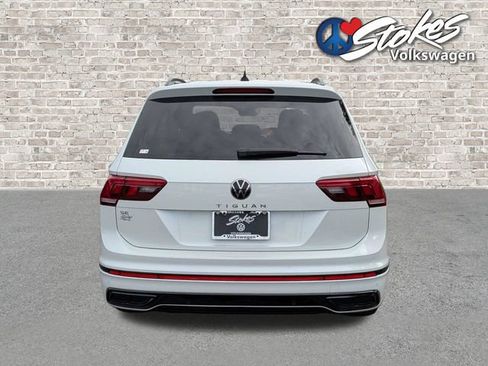 Certified 2023 Volkswagen Tiguan SE R-Line FWD image 5