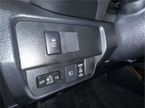 Used 2020 Toyota Tacoma TRD Off-Road w/ Technology Package image 27