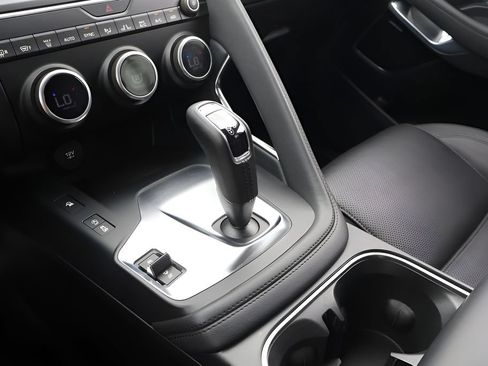 Used 2019 Jaguar E-PACE SE AWD/4WD image 26
