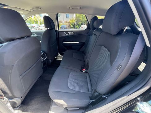 Used 2025 Kia Sportage LX FWD image 24