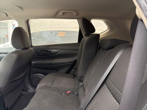 Used 2020 Nissan Rogue S image 20