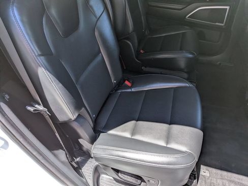 Used 2020 Kia Telluride S AWD/4WD image 28
