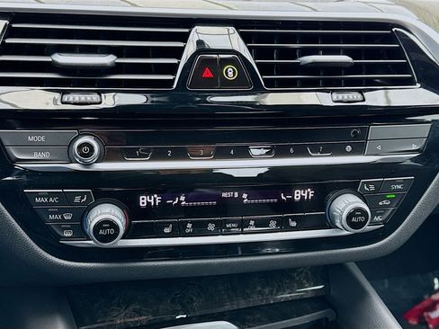 Used 2023 BMW 530e w/ Premium Package image 11