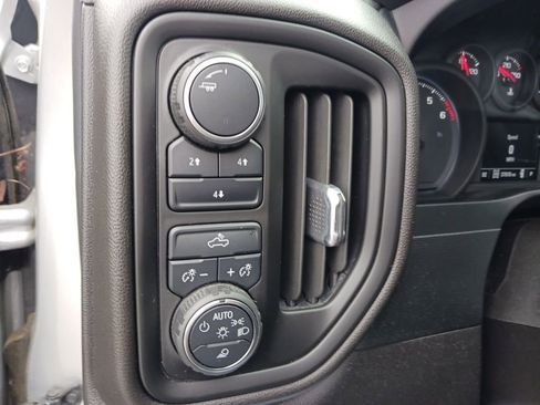 Used 2022 Chevrolet Silverado 2500 Custom w/ Custom Value Package image 35