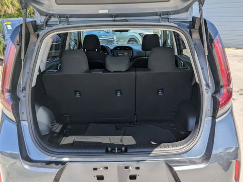 Certified 2023 Kia Soul LX w/ LX Technology Package FWD image 10
