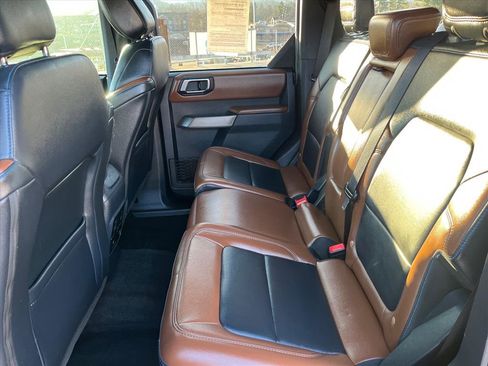 Certified 2023 Ford Bronco Outer Banks w/ Sasquatch Package image 17