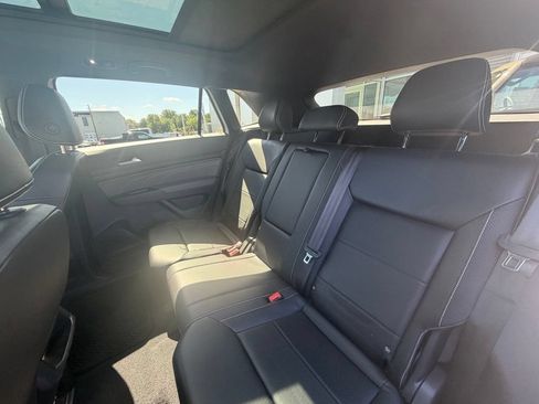 Used 2023 Volkswagen Atlas Cross Sport SE w/ Panoramic Sunroof Package AWD/4WD image 14