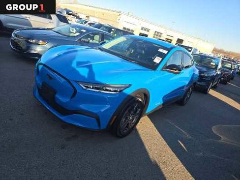Used 2023 Ford Mustang Mach-E Select image 1