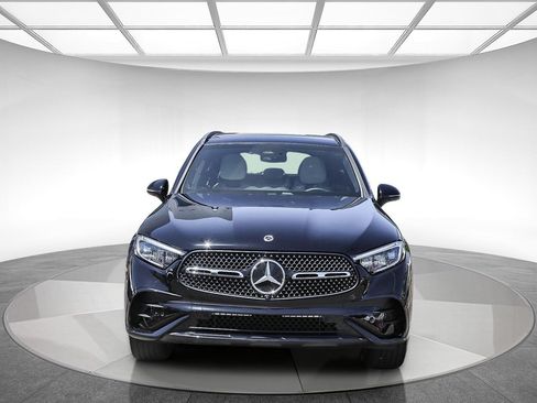Used 2025 Mercedes-Benz GLC 350e 4MATIC w/ AMG Line image 6