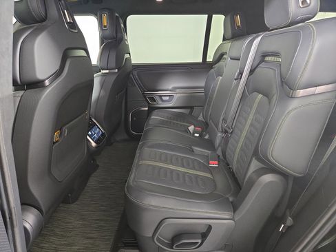 Used 2024 Rivian R1S Adventure AWD/4WD image 21