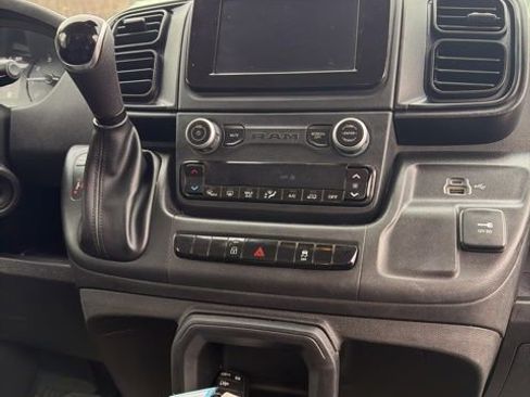 Used 2024 RAM ProMaster 2500 w/ Convenience Group FWD image 5