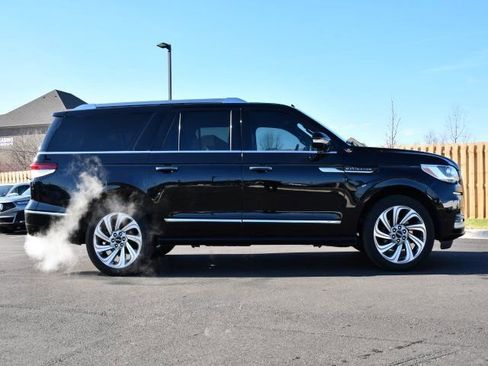 Used 2023 Lincoln Navigator L Reserve image 10