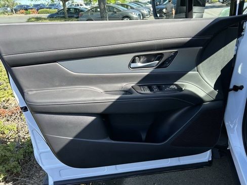 New 2025 Nissan Murano SL image 9