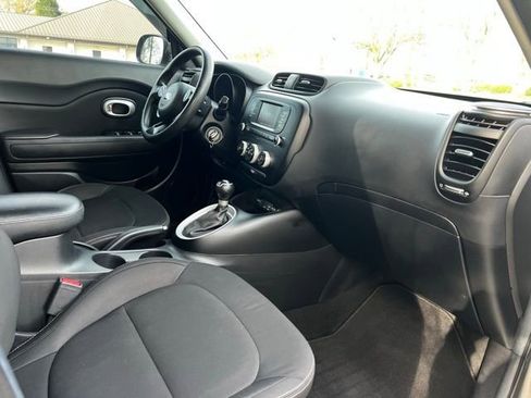 Used 2017 Kia Soul image 20