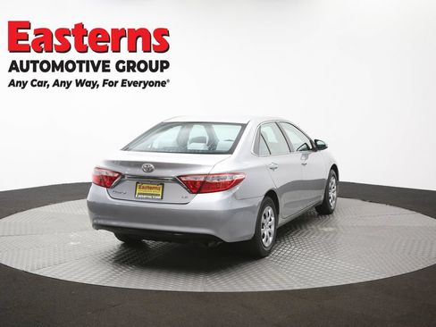 Used 2015 Toyota Camry LE FWD image 38