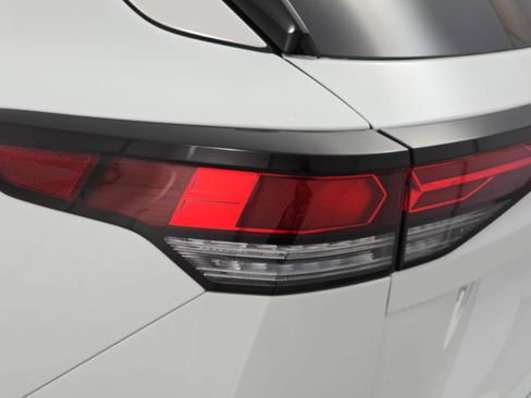 New 2026 Volkswagen Tiguan SE image 35